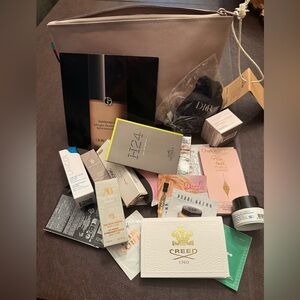 GOT Travel Shower Bag w/1lb of Luxury Beauty/fragance Samples NEW